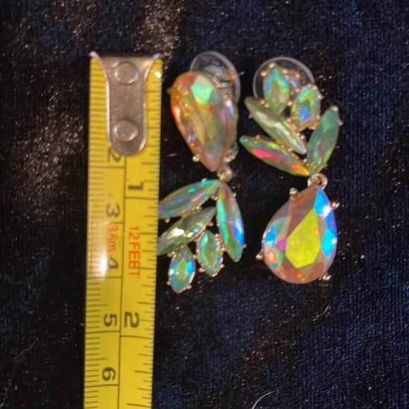 Earrings - Picture 4 of 4